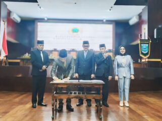 Suasana rapat paripurna di gedung DPRD Kabupaten Probolinggo, Kamis (21/11/2024).