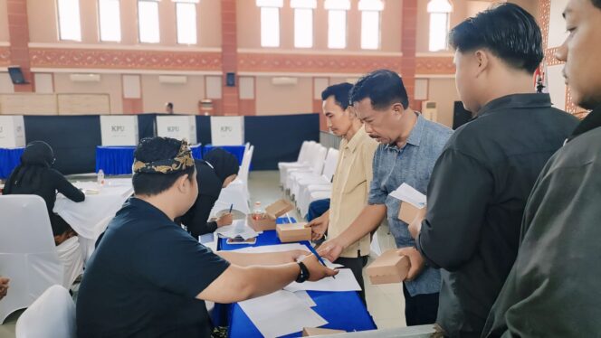 
					Suasana simulasi pencoblosan di GIC Kraksaan, Kamis (21/11/2024).