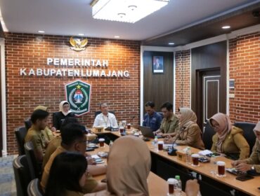 Pertemuan dengan Balai Besar (BB) TNBTS, yang berlangsung di Ruang Mahameru Kantor Bupati Lumajang.