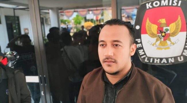 Ketua Komisi Pemilihan Umum (KPU) Lumajang, Henariza Febriadmadja. (foto: Asmadi)
