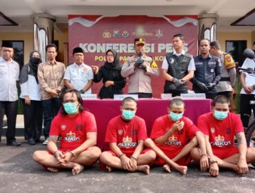 Polres Pasuruan Kota saat menggelar pers rilis kasus sabu-sabu.