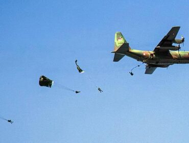 LATIHAN: Suasana latihan tempur TNI-AU di Air Weapon Range (AWR) di Lumajang. (foto: Asmadi)
