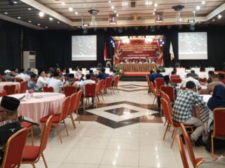 PLENO: Suasana rapat pleno rekapitulasi hasil penghitungan Pilkada Kota Pasuruan, Selasa (03/12/2024) siang. (foto: Moh. Rois)
