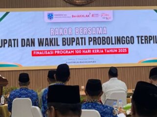 KERJA CEPAT: Gus Haris saat menyampaikan program prioritas 100 hari kerja dalam rakor bersama Pj. Bupati Probolinggo serta para pejabat OPD. (foto: istimewa)