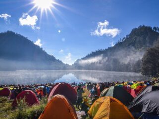 DIBUKA: Kawasan Ranu Kumbolo menjadi batas akhir pendakian ke Gunung Semeru Lumajang. (Foto: Istimewa).