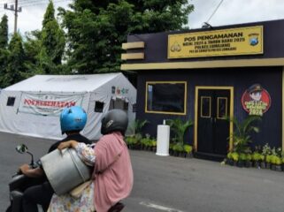 Pos di Pasar Baru Lumajang.