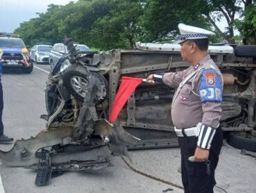 Kondisi kendaraan Toyota Avanza pasca kecelakaan di KM 798 jalur A Tol Gempol-Pasuruan. (Foto: Istimewa)