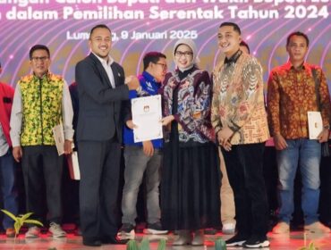 Komisi Pemilihan Umum (KPU) Kabupaten Lumajang menggelar rapat Pleno terbuka untuk menetapkan Pasangan Calon (Paslon) Bupati dari hasil Pemilihan Kepala Daerah (Pilkada) 2024.