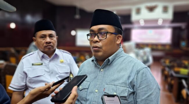 Ketua Panja Pupuk DPRD Kabupaten Probolinggo, Muchlis. (foto: Ali Ya'lu).