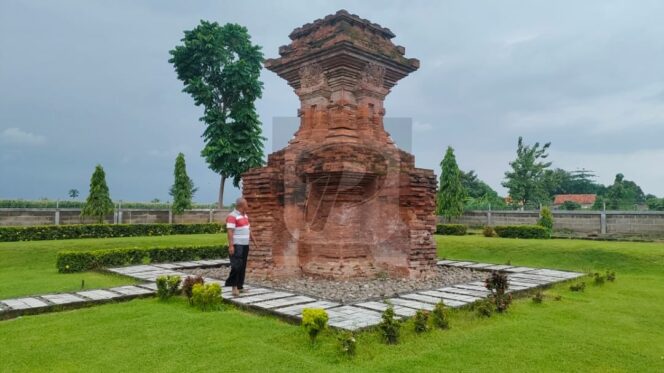 
					PENINGGALAN SEJARAH: Bangunan Candi Sudut yang berada di barat daya Candi Jabung masih berdiri kokoh. (foto: Ali Ya'lu).