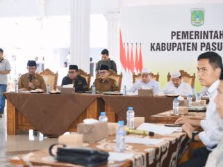 Wakil Bupati Pasuruan, Shobih Asrori, memimpin rakor di Pendopo Nyawiji Ngesti Wenganing Gusti
