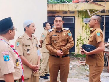 Wakil Bupati Lumajang bersama Kadisdikbud.