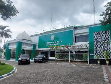 Kantor Wali Kota Probolinggo di Jl. Panglima Sudirman. (foto: Hafiz Rozani)
