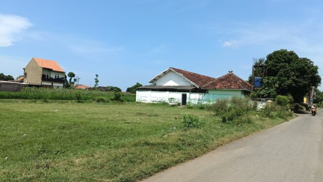 
					LAHAN SEKOLAH: Salah satu lokasi yang disiapkan untuk bangunan SMPN 11 di Jalan Galunggung, Kelurahan Triwung Kidul, Kecamatan Kademangan. (foto: Hafiz Rozani)
