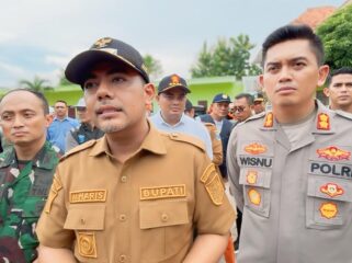 Bupati Probolinggo, dr. Mohammad Haris atau Gus Haris. (foto: Ali Ya'lu).
